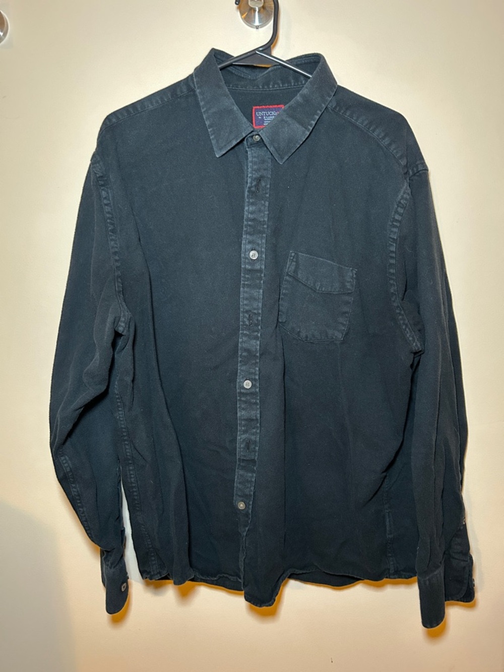 Untuckit Button up Long Sleeves Shirt Size Medium Black XL